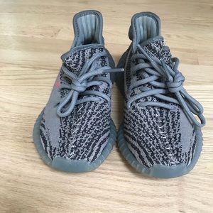 Yeezys Beluga 2.0